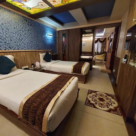 Astoria Residency Hotel Ooty Bagian luar foto