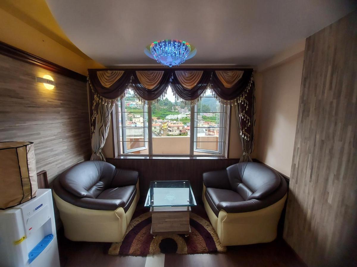 Astoria Residency Hotel Ooty Bagian luar foto