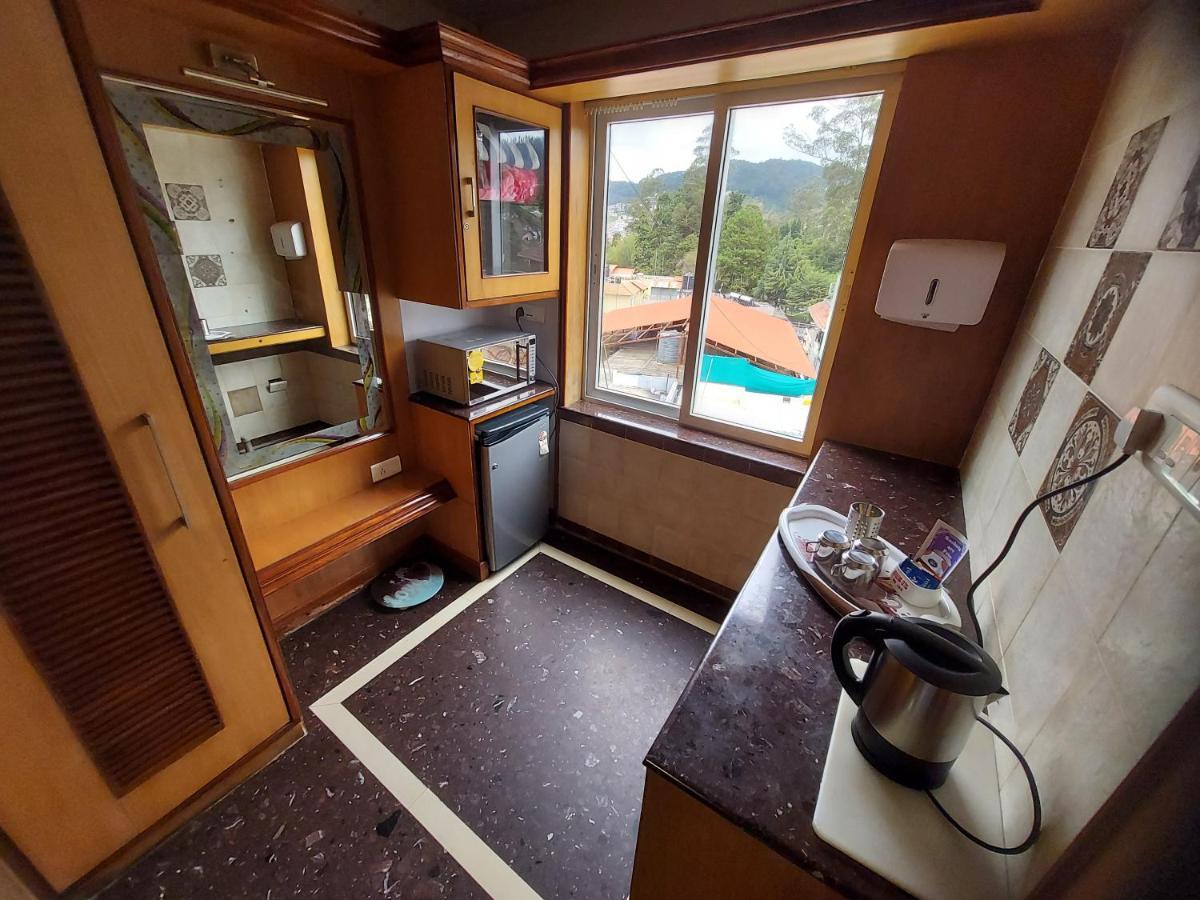 Astoria Residency Hotel Ooty Bagian luar foto