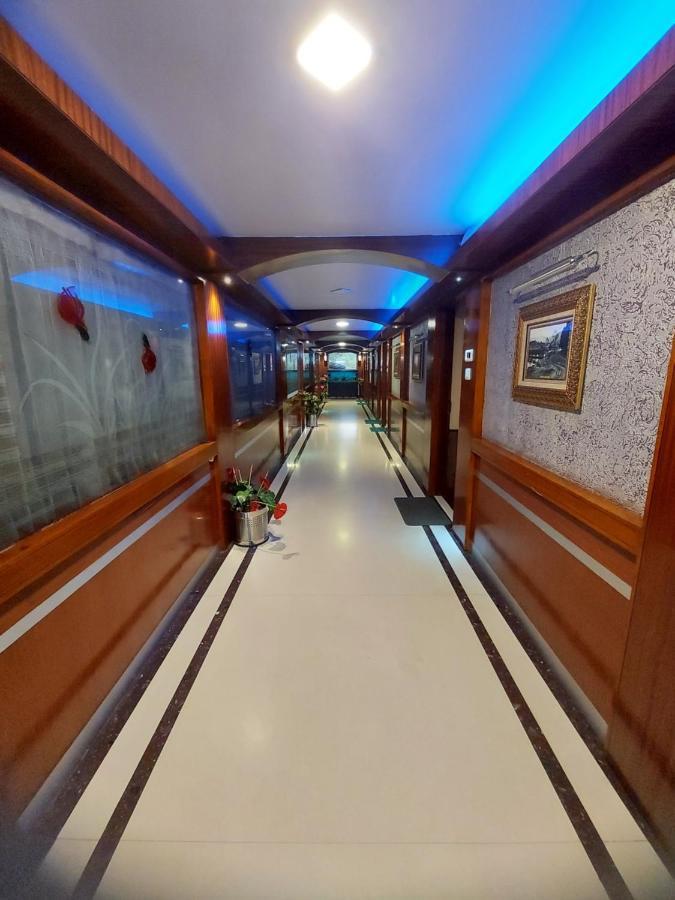 Astoria Residency Hotel Ooty Bagian luar foto