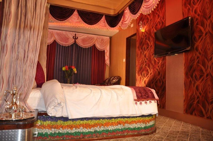 Astoria Residency Hotel Ooty Ruang foto