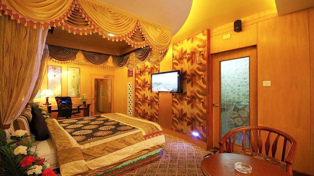 Astoria Residency Hotel Ooty Bagian luar foto
